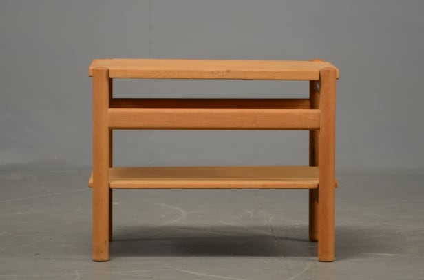 Hans J. Wegner: Lille bord af eg, PP. Møbler