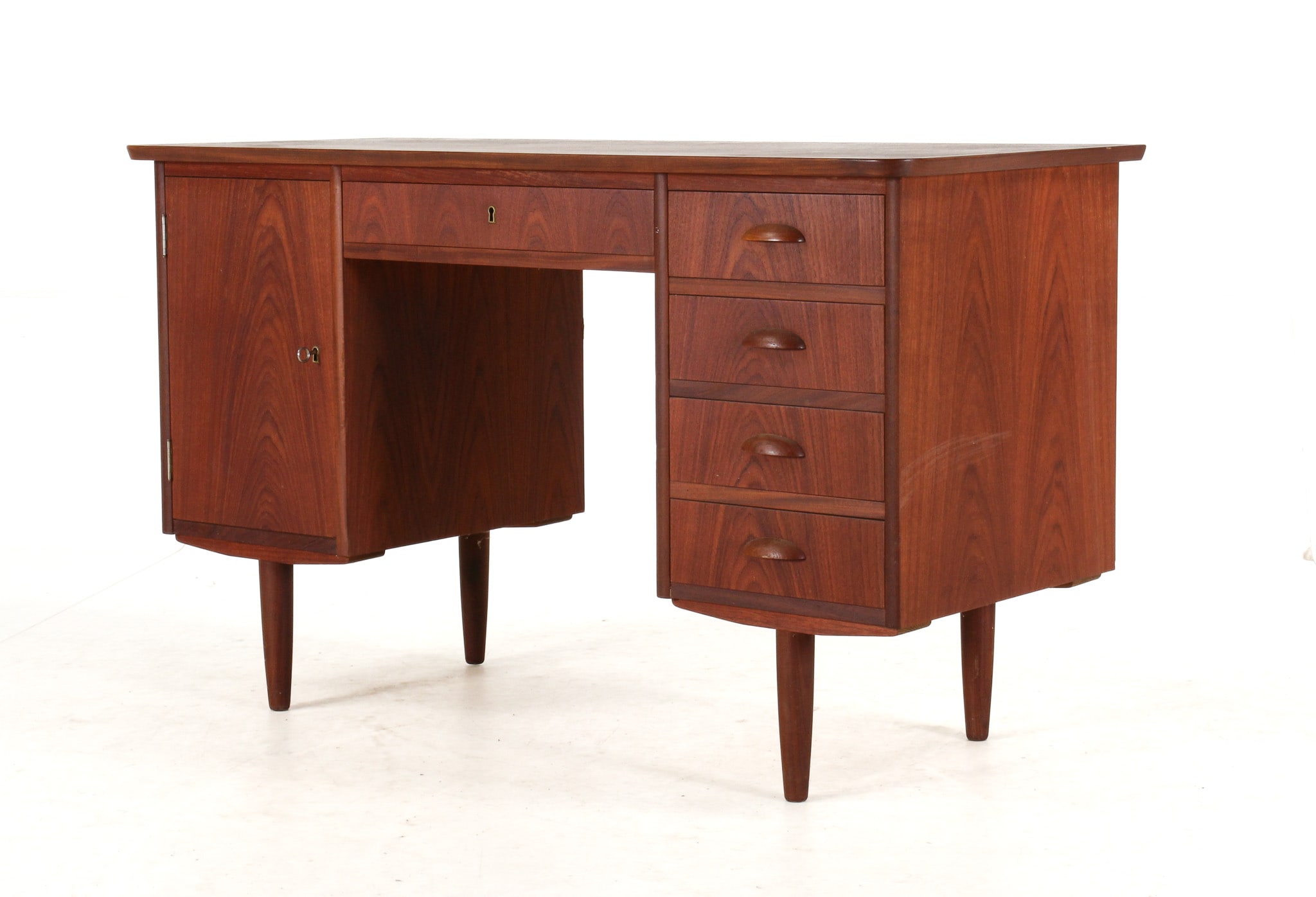 Danish furniture manufacturer. Desk, teak, 1960s
