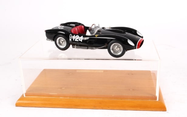 ミニカー cmc 1/18 Ferrari 250 TESTA ROSSA 1957 CMC. Limited edition. Ferrari 250 Testa Rossa. 1957. 1:18 In
