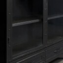 Vitrineskab i metal. Rustikt look. Industrielt design