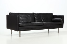 Mogens Hansen. Three-person sofa, model MH 276.