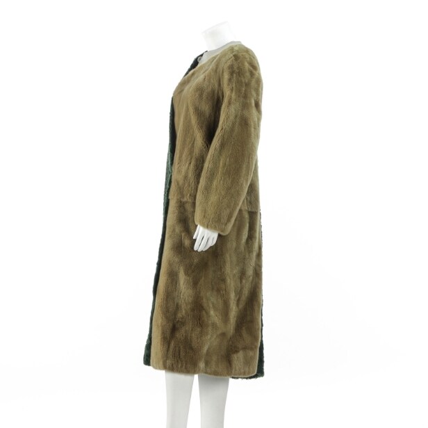 6862 - Freya Dalsjø for Kopenhagen Fur. Unique mink fur coat. str. 38