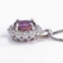 Rosette pendant in 18 kt. white gold with ruby ??and diamonds, with chain in 18 kt. white gold (2)