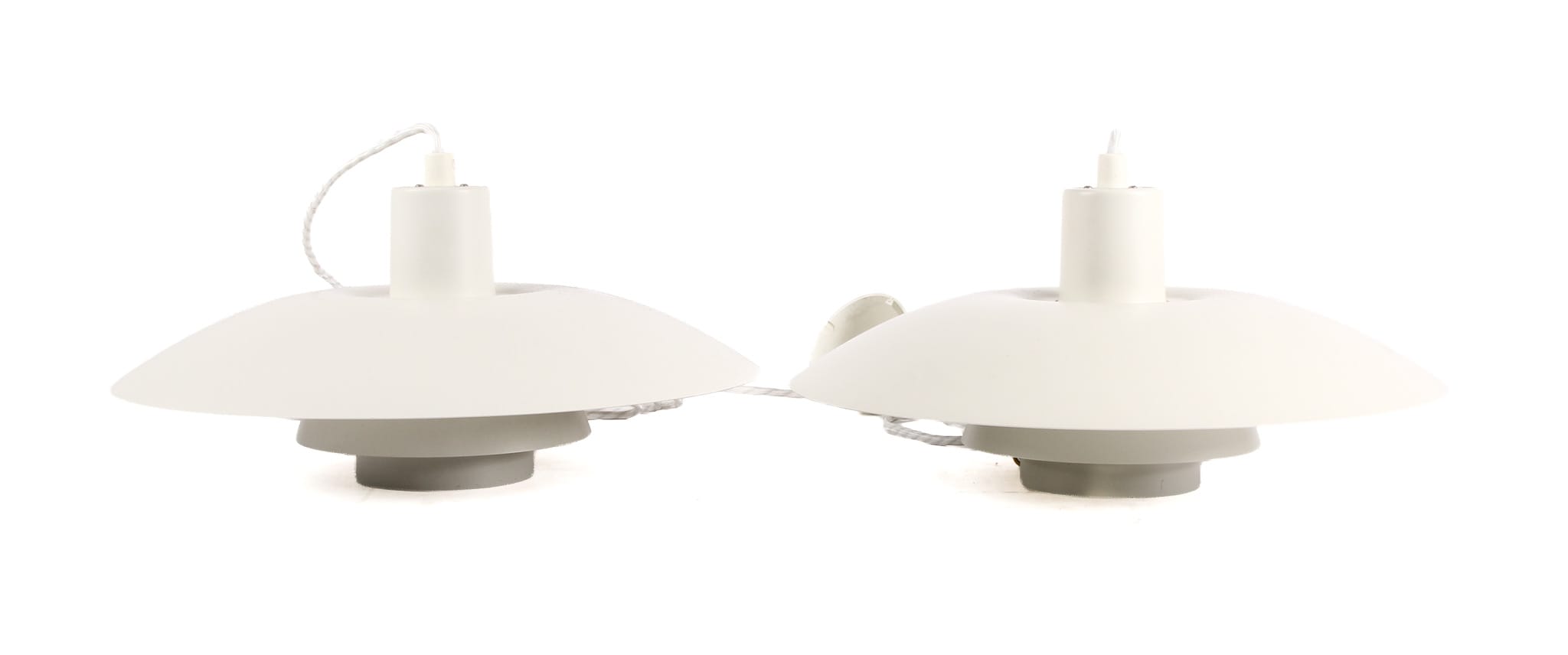 Poul Henningsen. A pair of PH4/3 pendants. (2)