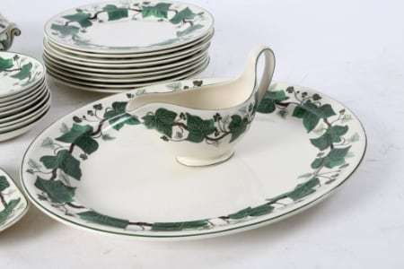Wedgewood. 'Napoleon Ivy' tea and dining service etc. (34