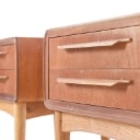 Johannes Andersen. Par sengeborde af teak og eg (2)