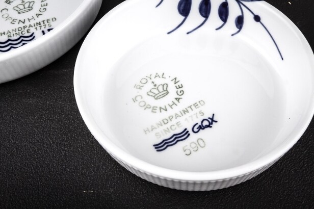 Royal Copenhagen. Mega Mussel kander og fade (5) 