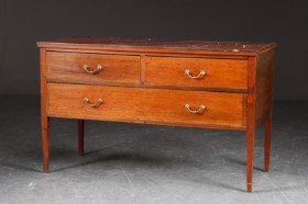 Low English mahogany chest of drawers