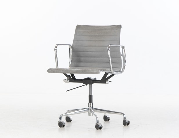 Charles Eames. Kontorstol model EA 117