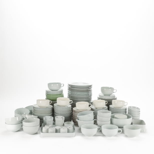 Grethe Meyer for Royal Copenhagen. 'Blåkant, rødkant samt four seasons' service af porcelæn (351)