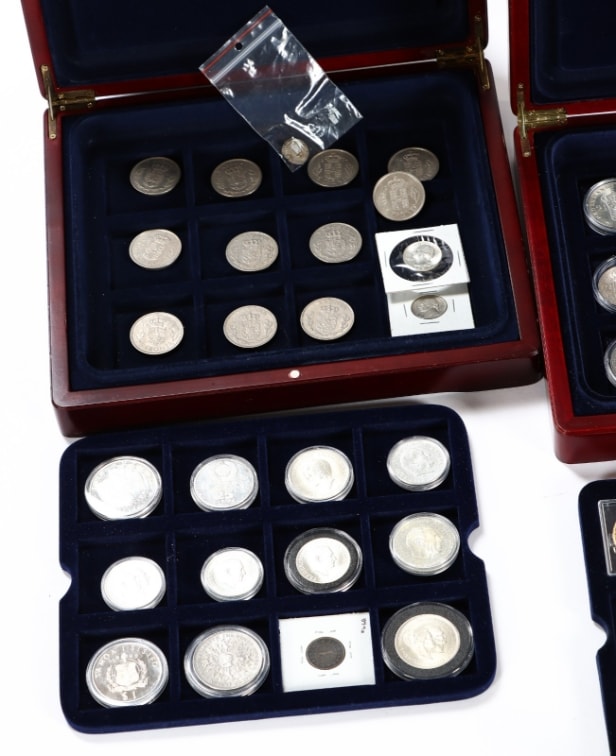 Mønthuset Danmark, Den Kgl. Mønt m.m. Samling medaljer, mønter m.m. i sølv m.m. (+120)