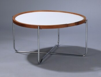 Hans J. Wegner. Bakkebord, model CH-417