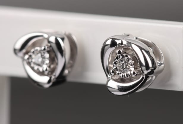 Diamonds by Frisenholm. A pair of diamond earrings of 9 kt. white gold. (2)