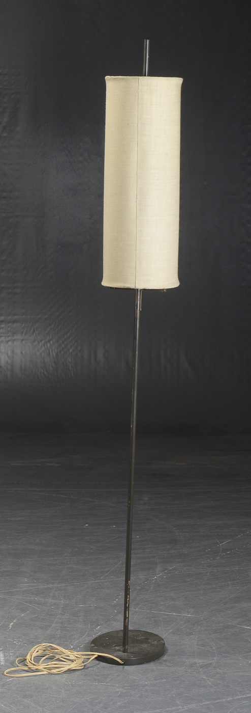 Arne Jacobsen. gulvlampe, 28710 fra 1960'erne | Lauritz.com
