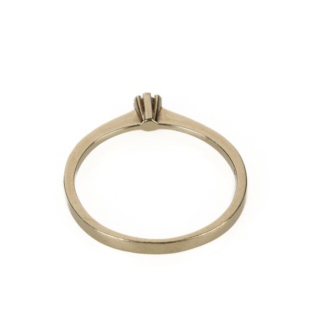 202409598 Plaza. Fine essentials brilliant solitaire ring in 14 kt gold, approx. 0.03 ct, Size 53.5