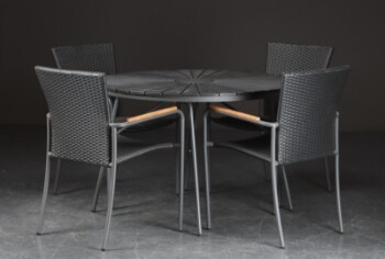 Cinas. Havebord samt fire havestole. Model Ellen (5)