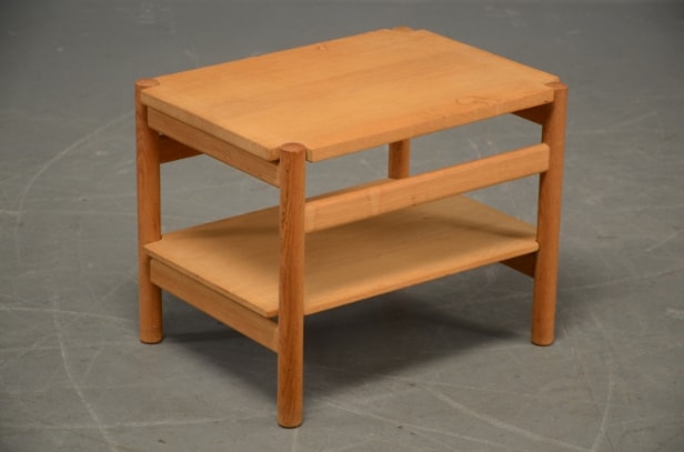 Hans J. Wegner: Lille bord af eg, PP. Møbler