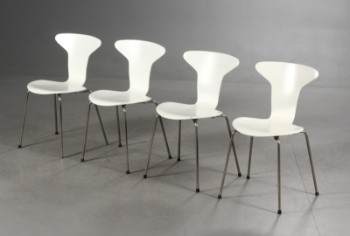 Arne Jacobsen. Fire Munkegaardsstole/ Myggen, model 3105 (4)