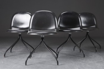 Komplot Design for GUBI. Sæt på fire spisestole, model 3D (4)