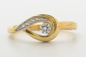 Ring med cubic zirkonia og diamanter af 14 kt. guld, str. 54