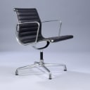 Charles Eames. Armstol, model EA-108, sort Full Leather.