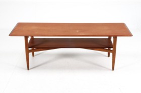 Børge Mogensen. Sewing table and Danish furniture manufacturer. Coffee table (2)