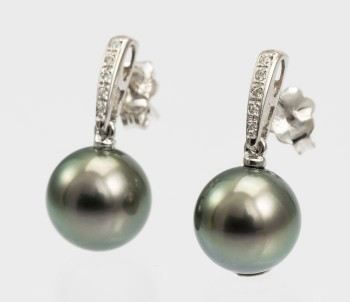 Tahiti pearl earrings in 14kt gold with diamonds 0.08ct