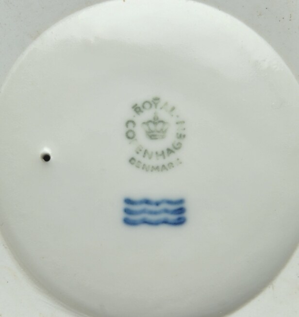 Royal Copenhagen. Bodil statuette - Frits Helmuth - Bedste mandlige hovedrolle 1994