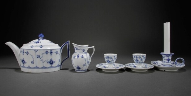 Royal Copenhagen. Musselmalet riflet service af porcelæn (62)