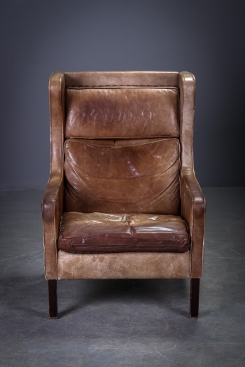 Stouby Møbler, Lænestol / øreklapstol, brunt læder