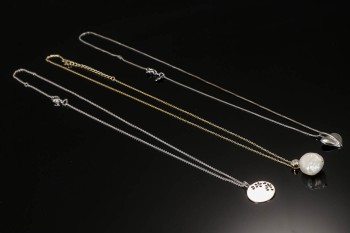 Tre halskæder af sølv og forgyldt sølv (3)