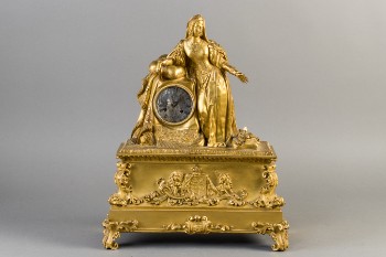 Stort fransk Louis Philippe kaminur af lueforgyldt bronze med det danske rigsvåben