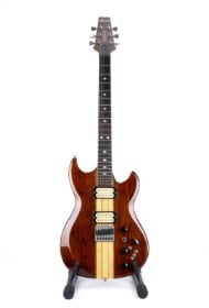 Elektrisk guitar. Aria pro II Thor sound series walnut