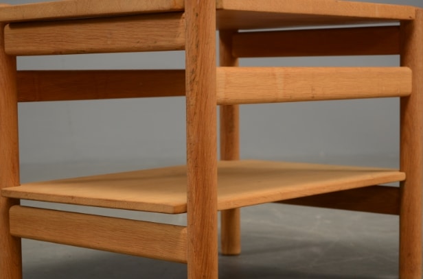 Hans J. Wegner: Lille bord af eg, PP. Møbler