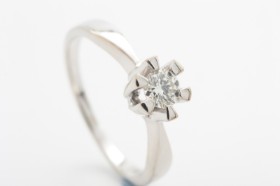 Solitaire ring with brilliant-cut approx. 0.20 ct., 14 ct. white gold, size 49