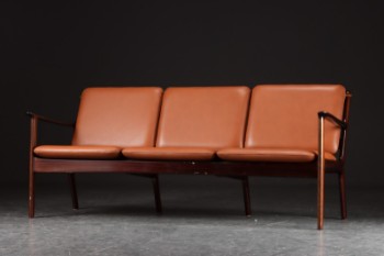 Ole Wanscher. Tre-pers. sofa af mahogni, model PJ112. Cognacfarvet anilin læder
