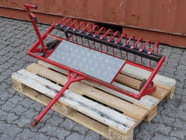 Gårdrive til plænetraktor.