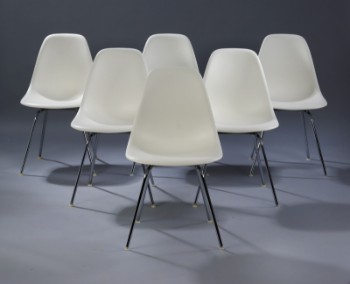 Charles Eames. Sæt på seks skalstole, model DSX, hvid polypropylen. (6)
