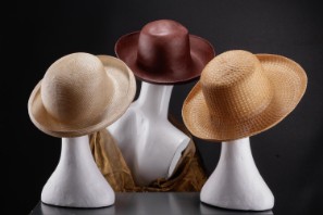 tyv Eve Reklame Modist Susanne Juul. Håndlavet hatte af strå One size (3) Denne vare er sat  til omsalg under nyt varenummer 5638683 - Lauritz.com