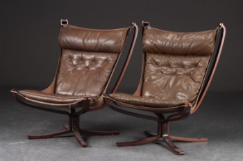 Sigurd Resell for Vatne Møbler. Et par lænestole af bøgetræ, model Falcon (2)