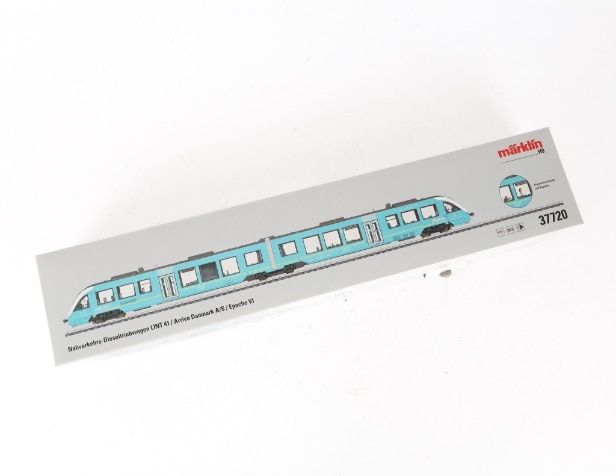 Märklin 37720 HO: LINT 41 Diesel Powered Commuter Rail Car Train Epoke VI