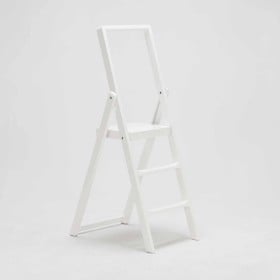 Karl Malmvall for Design House Stockholm: Væghængt stige model 'Step Stepladder'