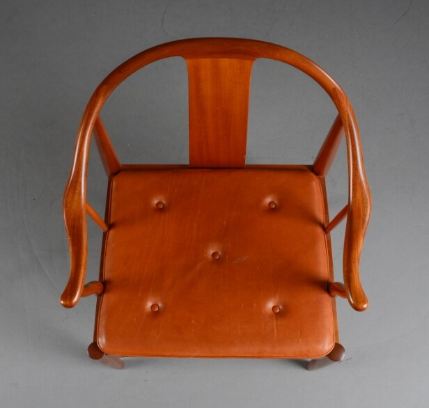 Hans J. Wegner. 'Kinastol' af mahogni, model FH 4283 