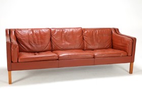 Børge Mogensen (1914-1972) for Fredericia Stolefabrik: Three-person sofa, model 2213