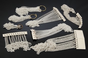 Gifa. En samling ubrugte halskæder af sterlingsølv (65)