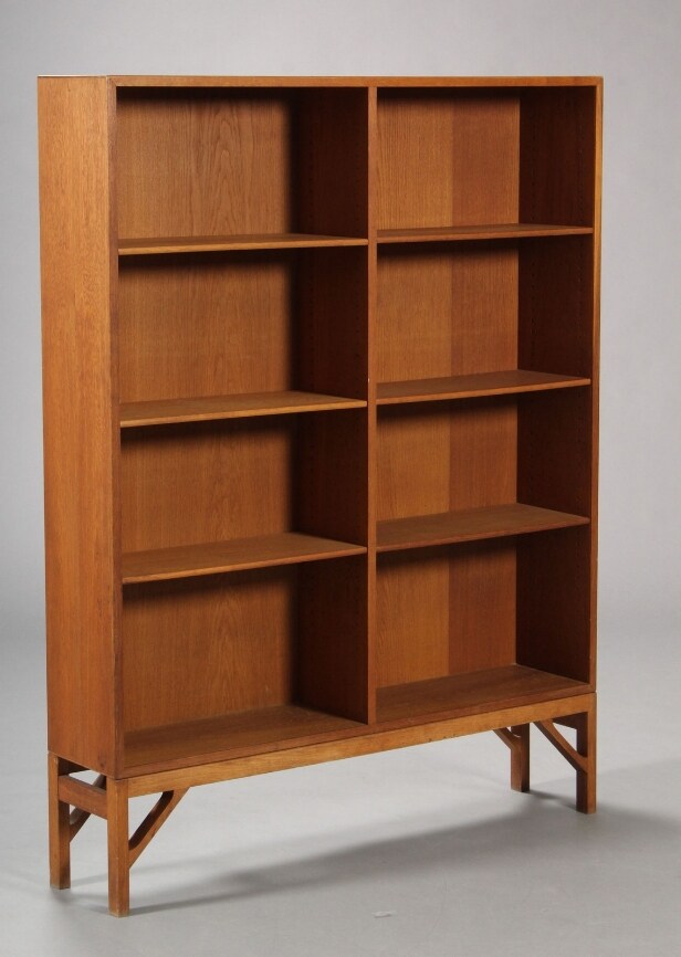 Børge Mogensen. Bogreol, egetræ, 1960'erne