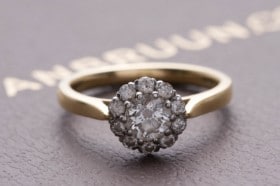 Brillantring fra Vanbruun.com af 18 kt guld, ca. 0.84 ct. m. GIA cert.