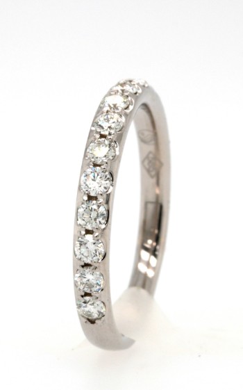 Ring in 14kt with brilliant cut  diamonds 0.65ct