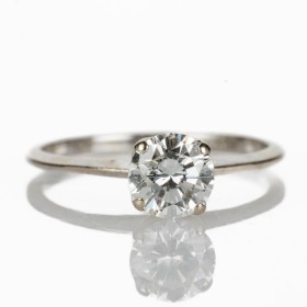 Brillant solitairering af 18 kt hvidguld, ca 0.95 ct