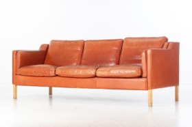 Stouby. Tre-pers. sofa model 'Eva'